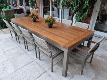Jogo de Mesa Em Madeira com 10 Poltronas Recreio Dos Bandeirantes